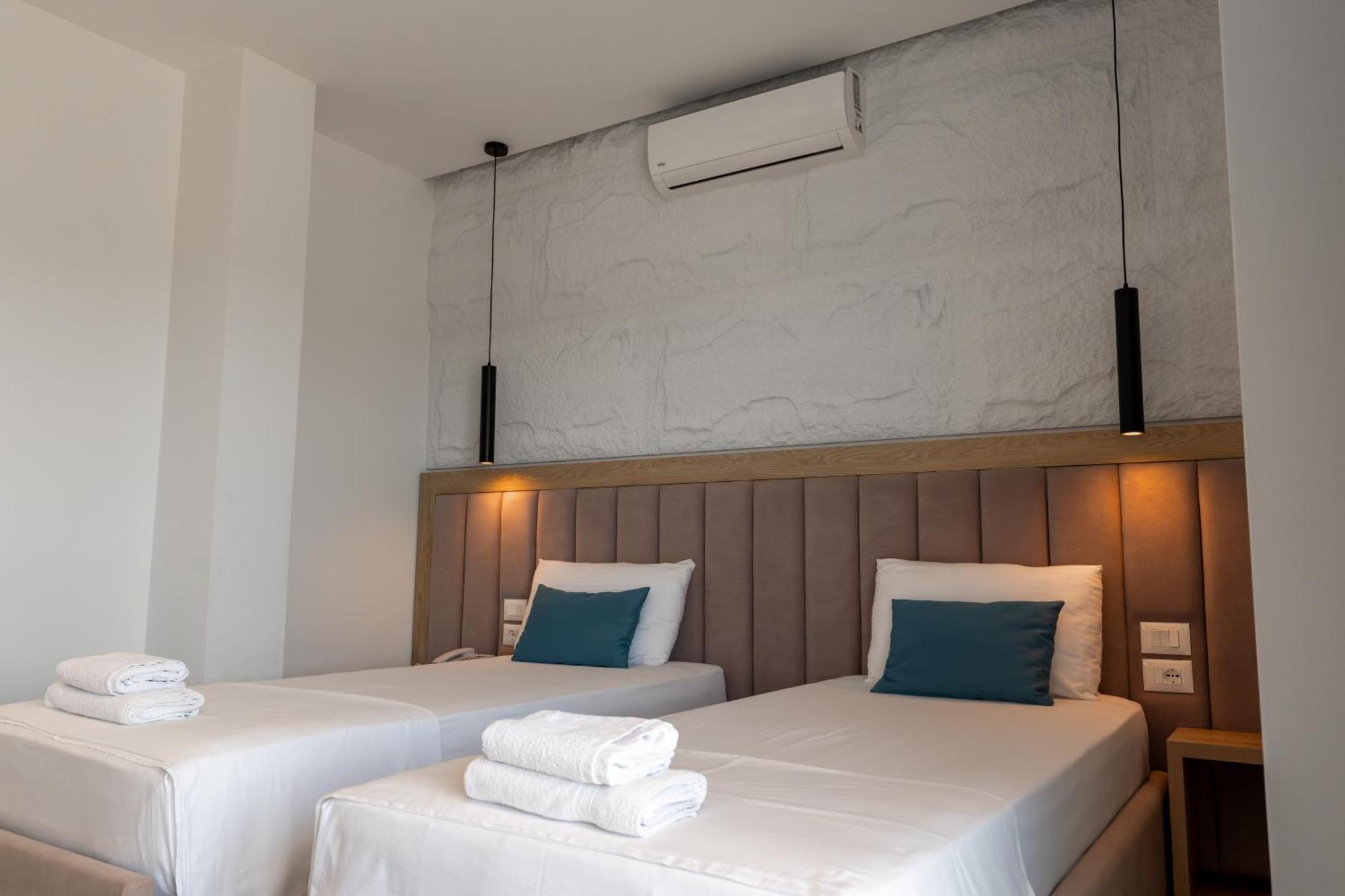 Monel Hotel Ksamil Ngoại thất bức ảnh
