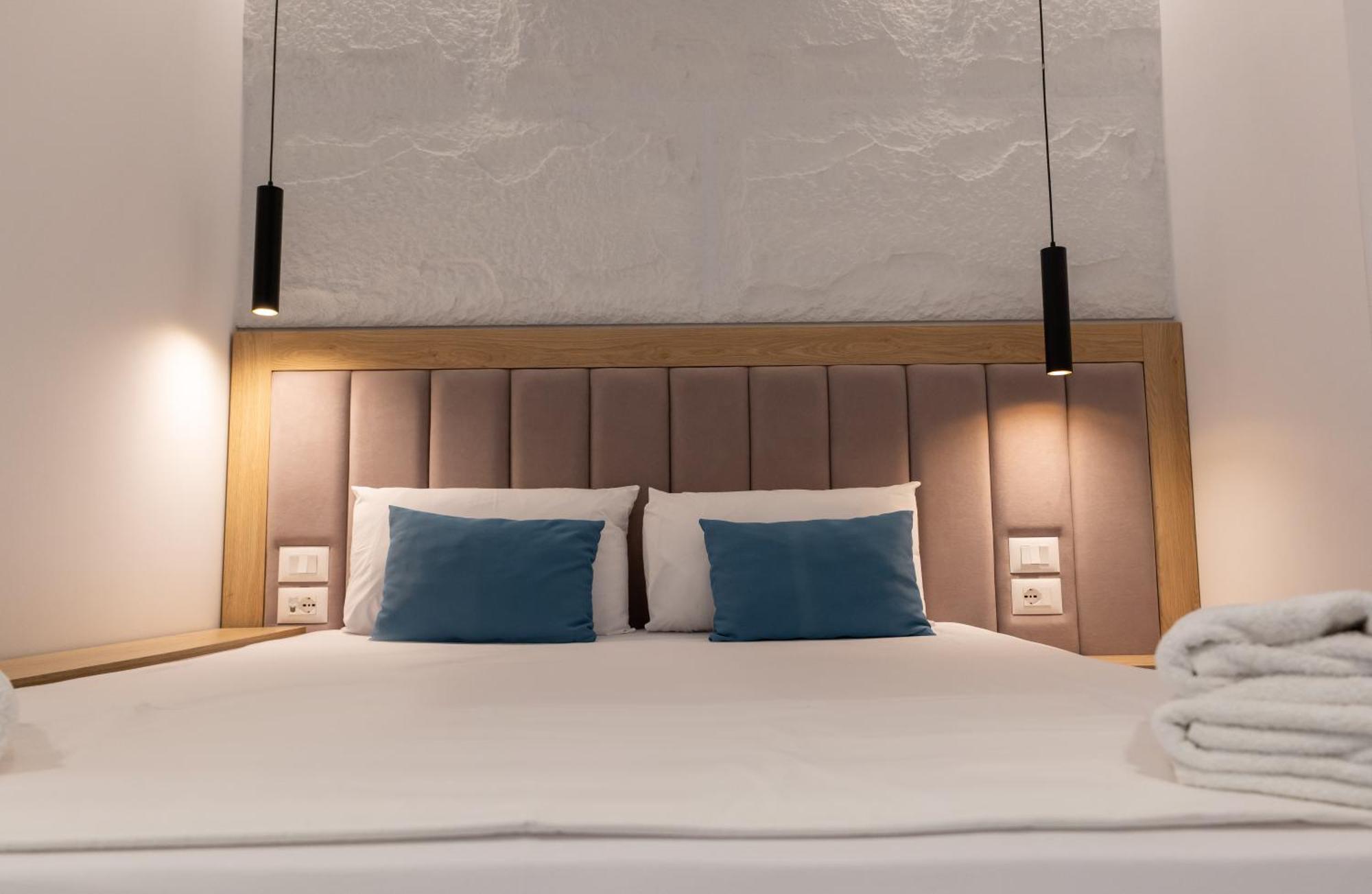 Monel Hotel Ksamil Ngoại thất bức ảnh