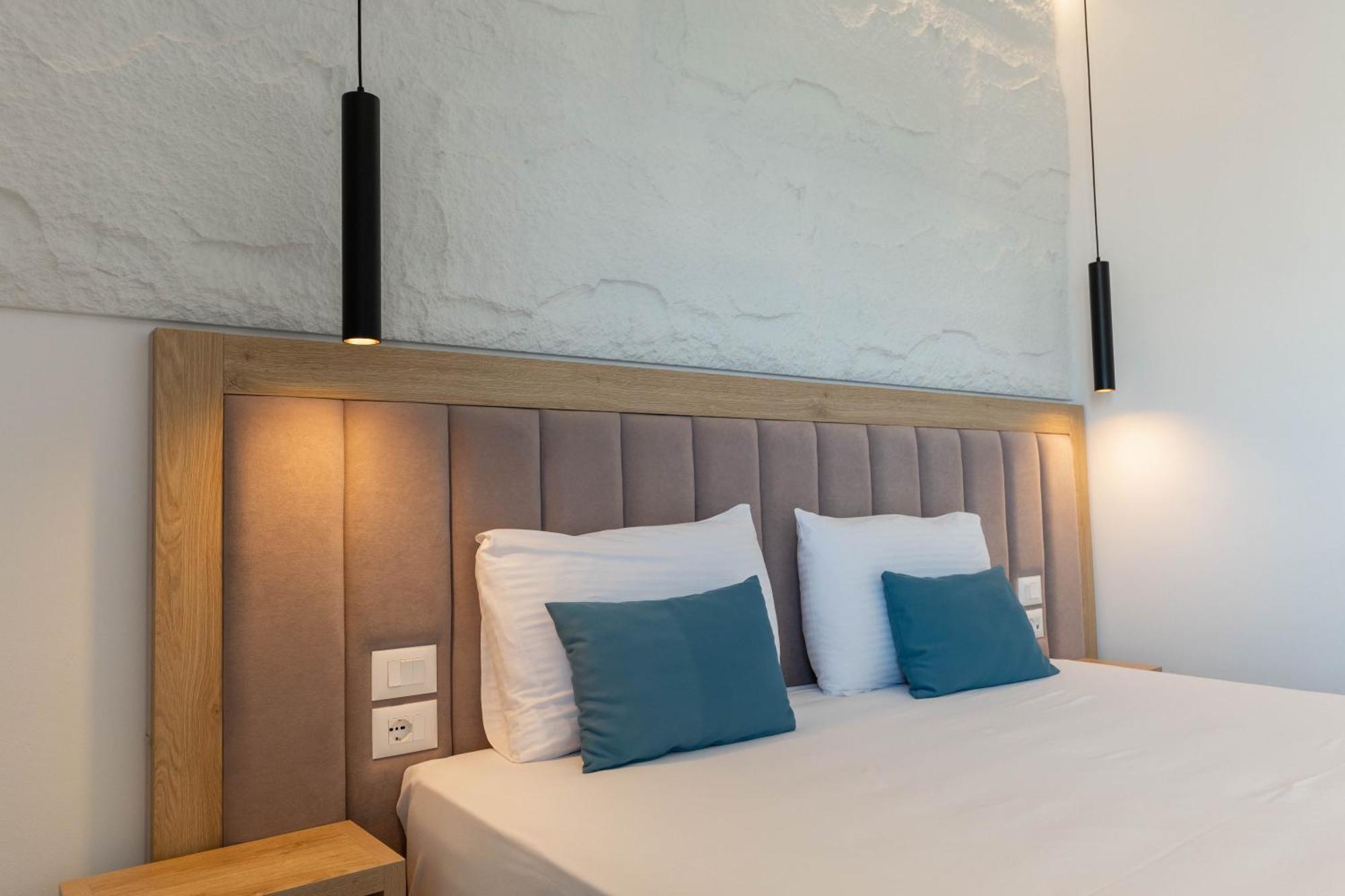 Monel Hotel Ksamil Ngoại thất bức ảnh
